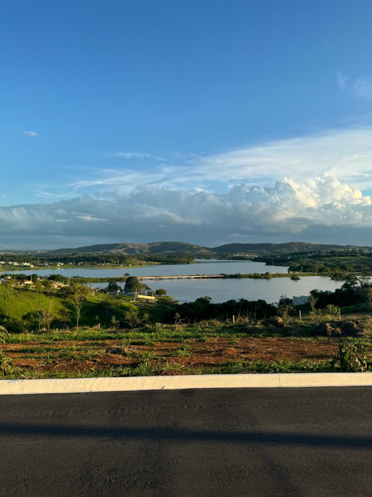 Lote B09 no Bairro Vista do Rio Grande, Macaia, MG
