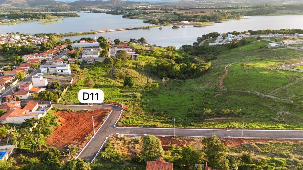 Lote D11 no Bairro Vista do Rio Grande, Macaia, MG
