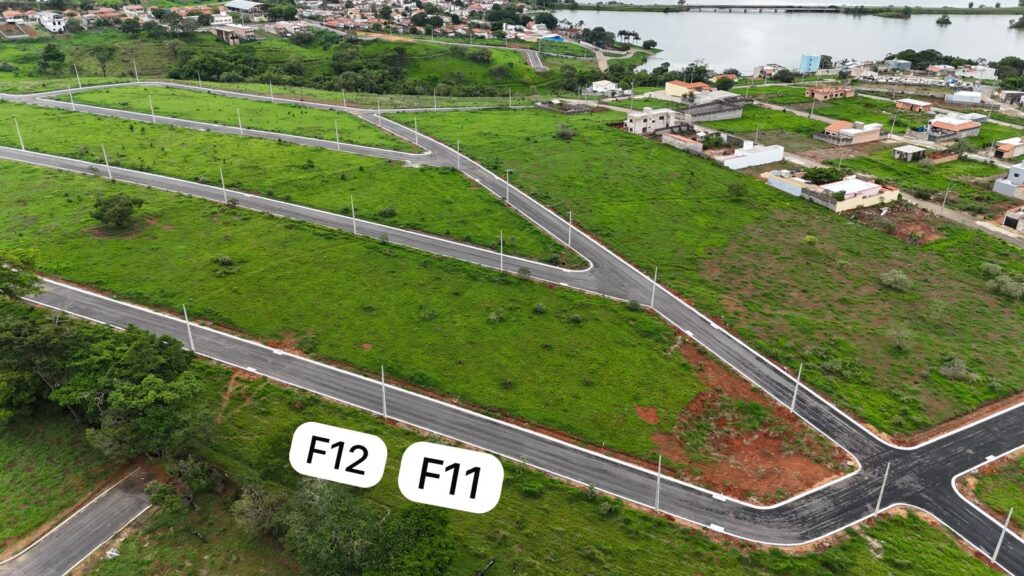 Lote F12 no Bairro Vista do Rio Grande, Macaia, MG