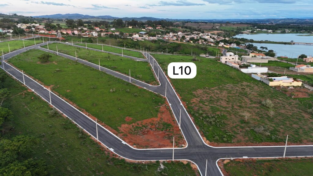 Lote L10 no Bairro Vista do Rio Grande, Macaia, MG