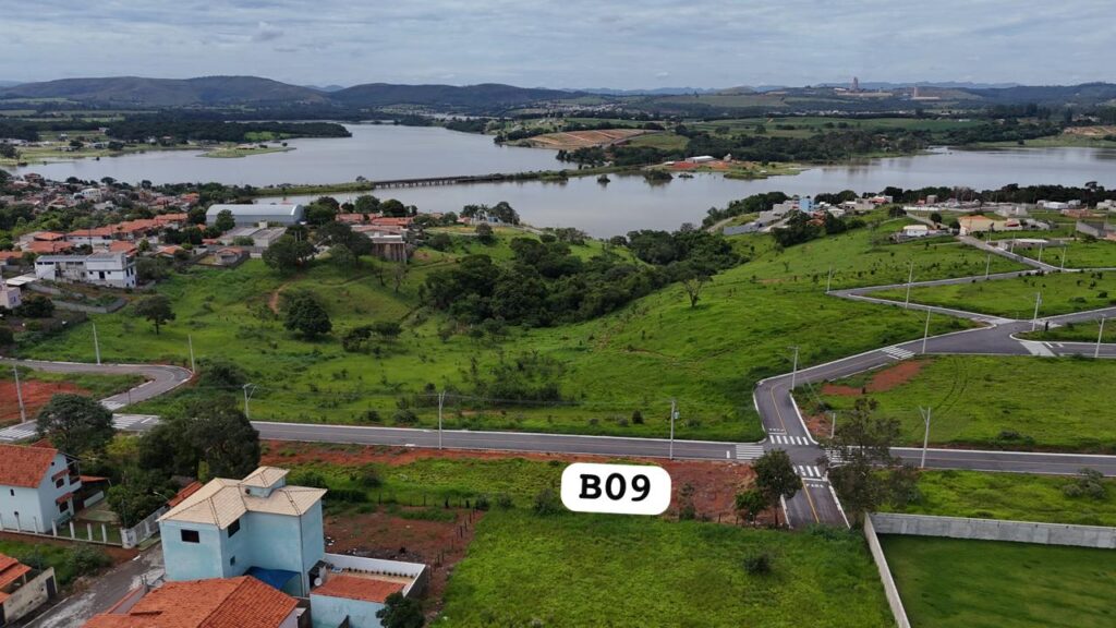 Lote B09 no Bairro Vista do Rio Grande, Macaia, MG