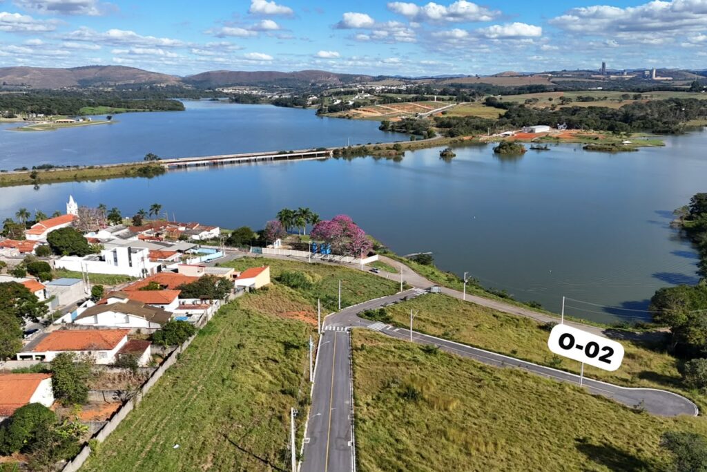 Lote O02 no Bairro Vista do Rio Grande, Macaia, MG